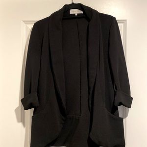 Black blazer perfect for the office or upgrading your professional ward drive